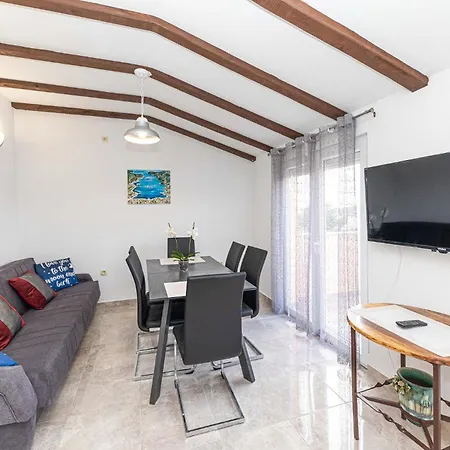 Awesome In With Kitchen Apartment