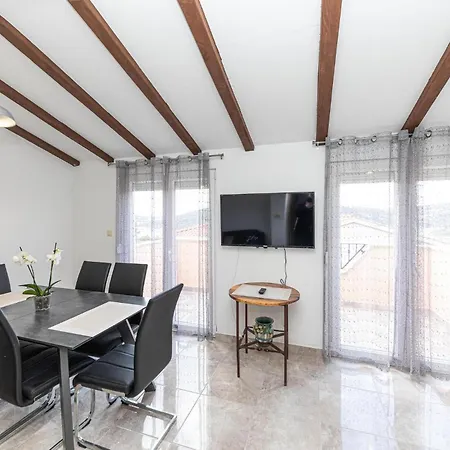 Awesome In With Kitchen Apartment